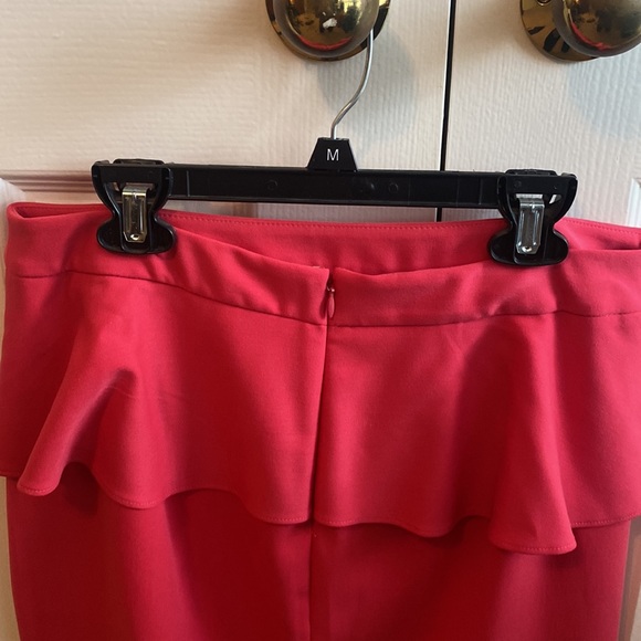 Express salmon colored skirt size 8 - Picture 4 of 7